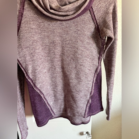 Kuhl NOVA Knit Sweater Pullover Cowl Neck Wool Blend Purple Exposed Seams XS - Picture 8 of 12